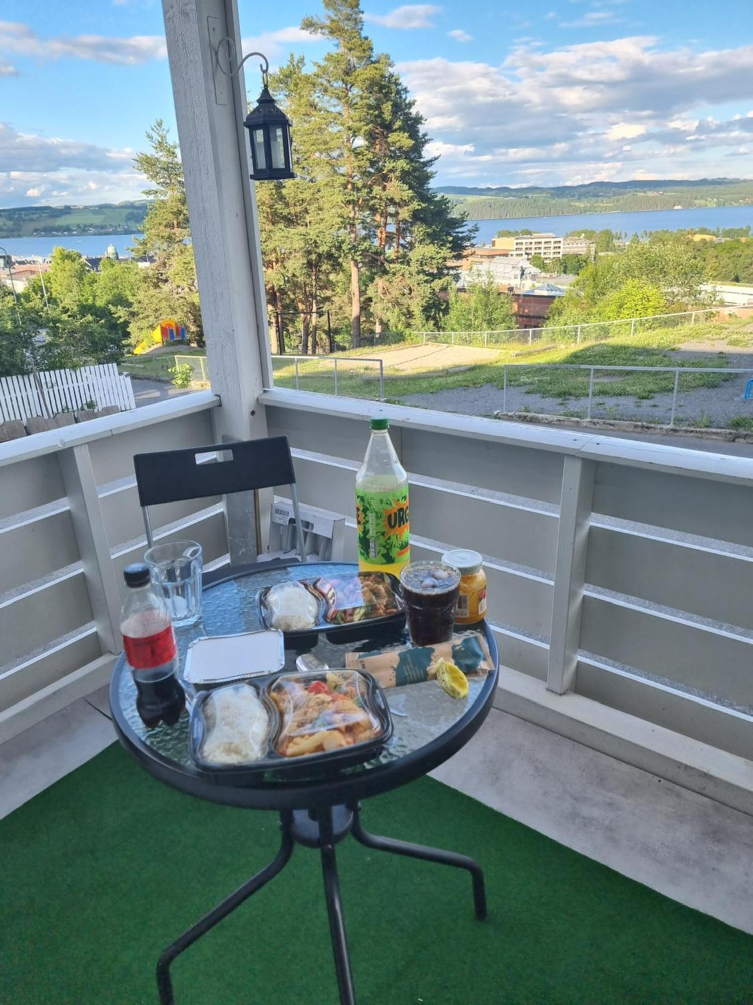 Room In Handsome Haven House Gjøvik Eksteriør bilde